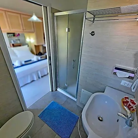 Отель Margherita 3*